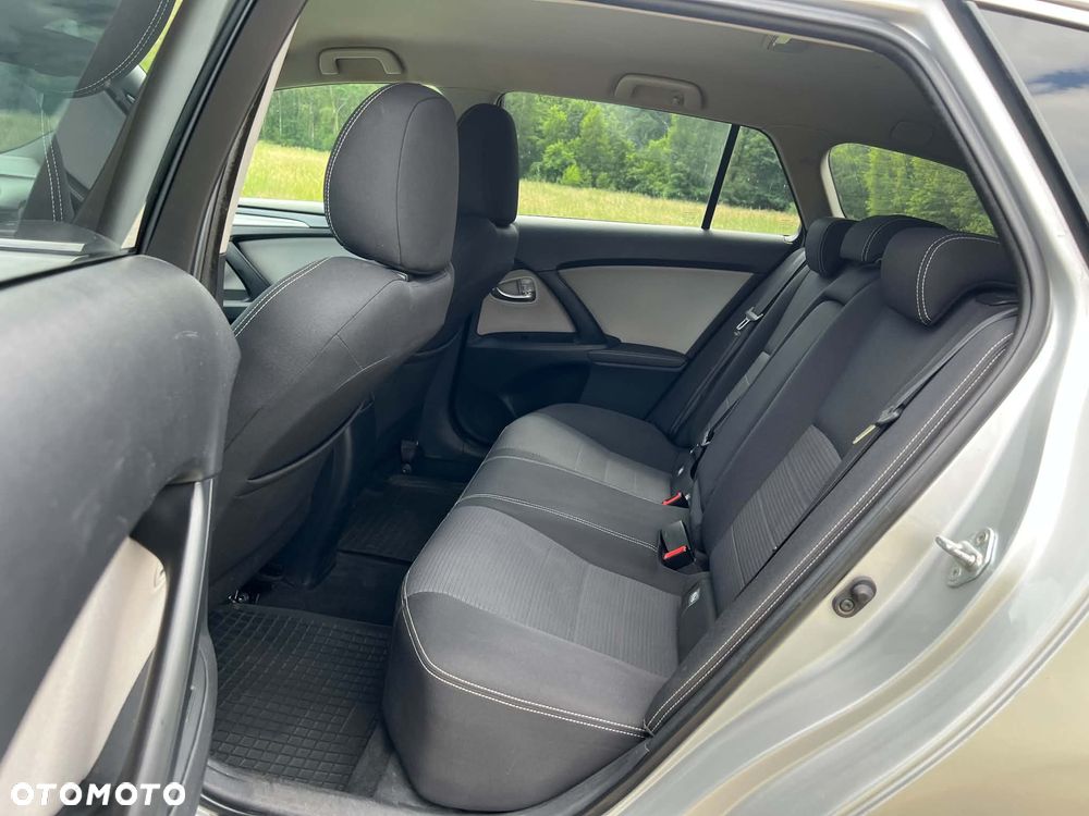 Toyota Avensis 2.0 D-4D Premium - 7