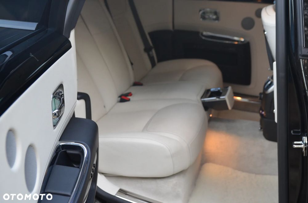Rolls-Royce Ghost Standard - 20