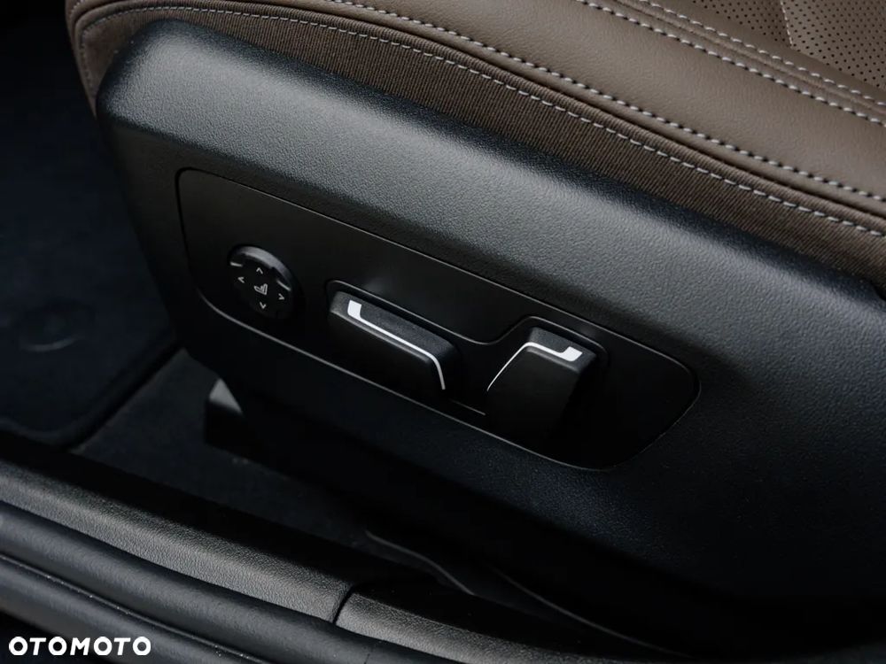 BMW Seria 5 520d xDrive - 15