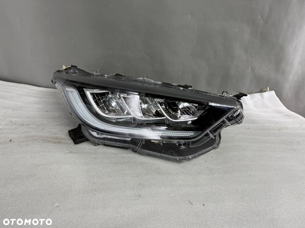 Lampa przednia prawa Toyota Yaris IV 4 FULL LED - 1