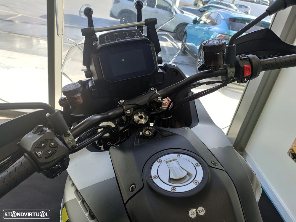 Moto Guzzi Stelvio - 2