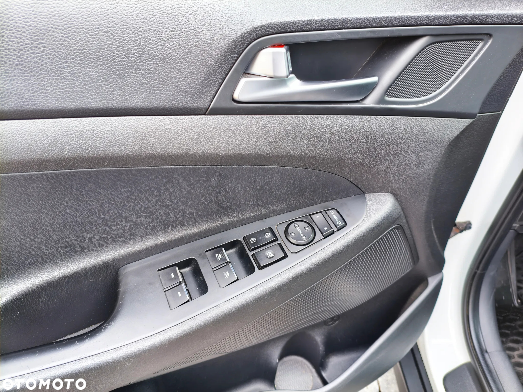 Hyundai Tucson 1.6 GDi Comfort 2WD - 27