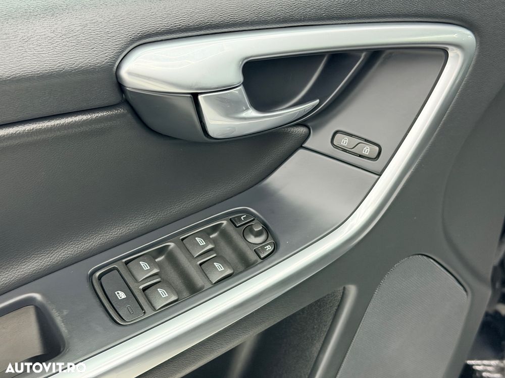 Volvo XC 60 D3 Kinetic - 9