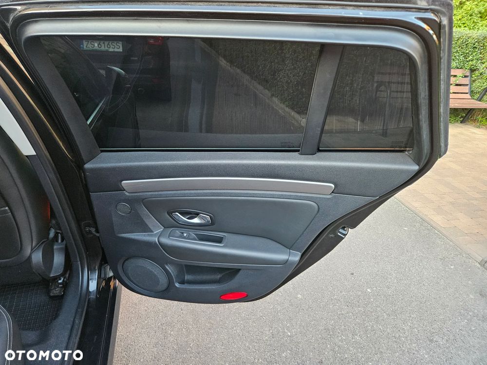 Renault Laguna 2.0 DCi Dynamique - 27