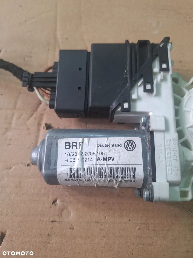 VW Touran Silniczek szyby prawy tył 1K0959704B - 2