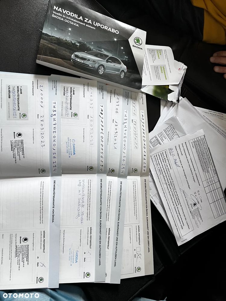 Skoda Octavia 2.0 TDI DSG RS - 30