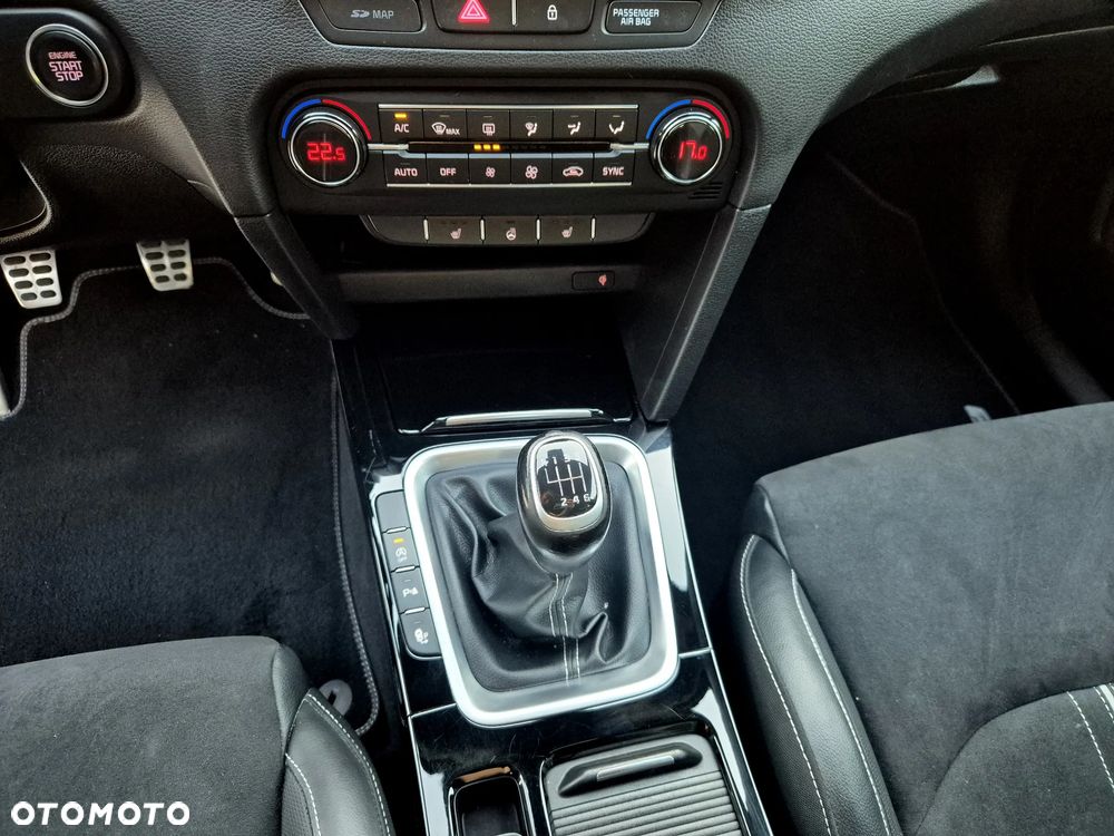 Kia Ceed 1.4 T-GDI OPF GT Line - 26