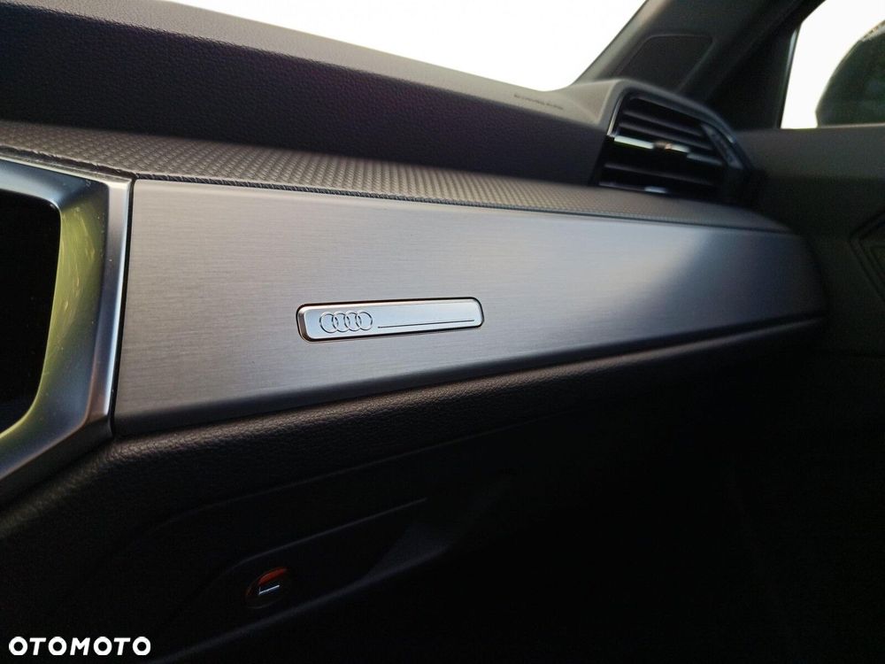 Audi Q3 - 30