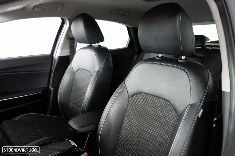 Kia XCeed 1.6 GDi PHEV Drive - 8