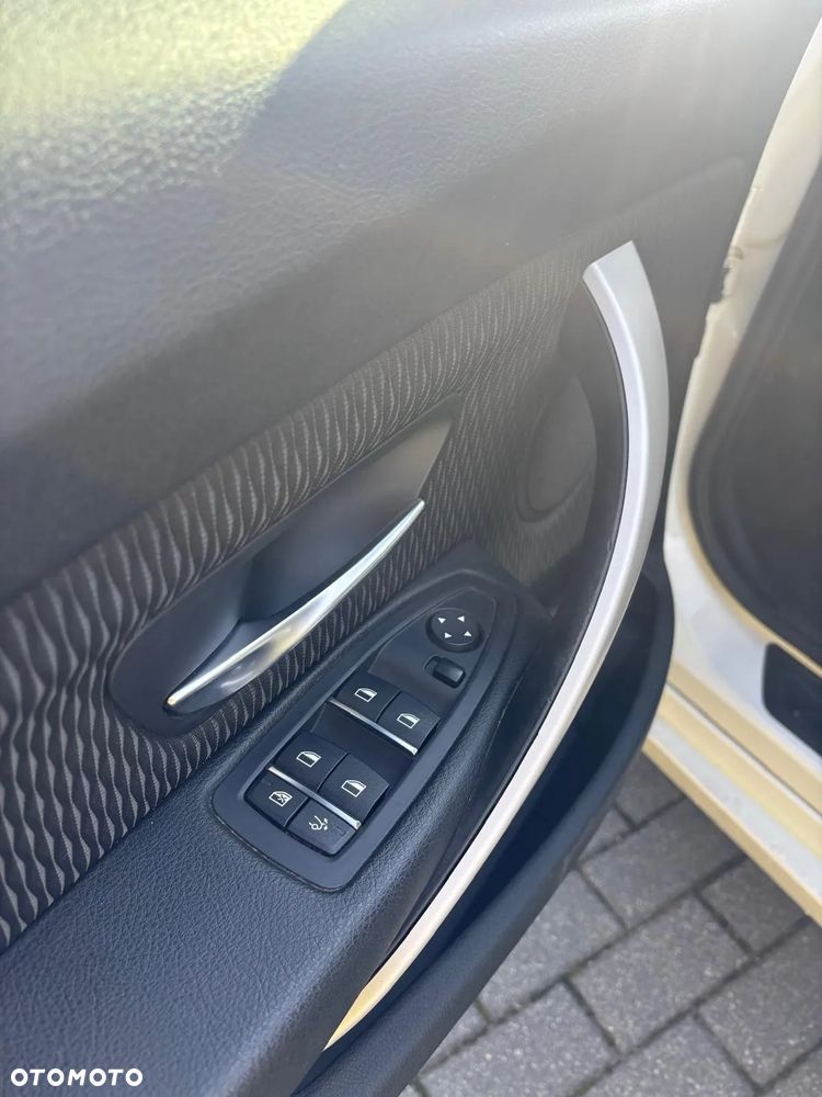 BMW Seria 3 318d Advantage - 9