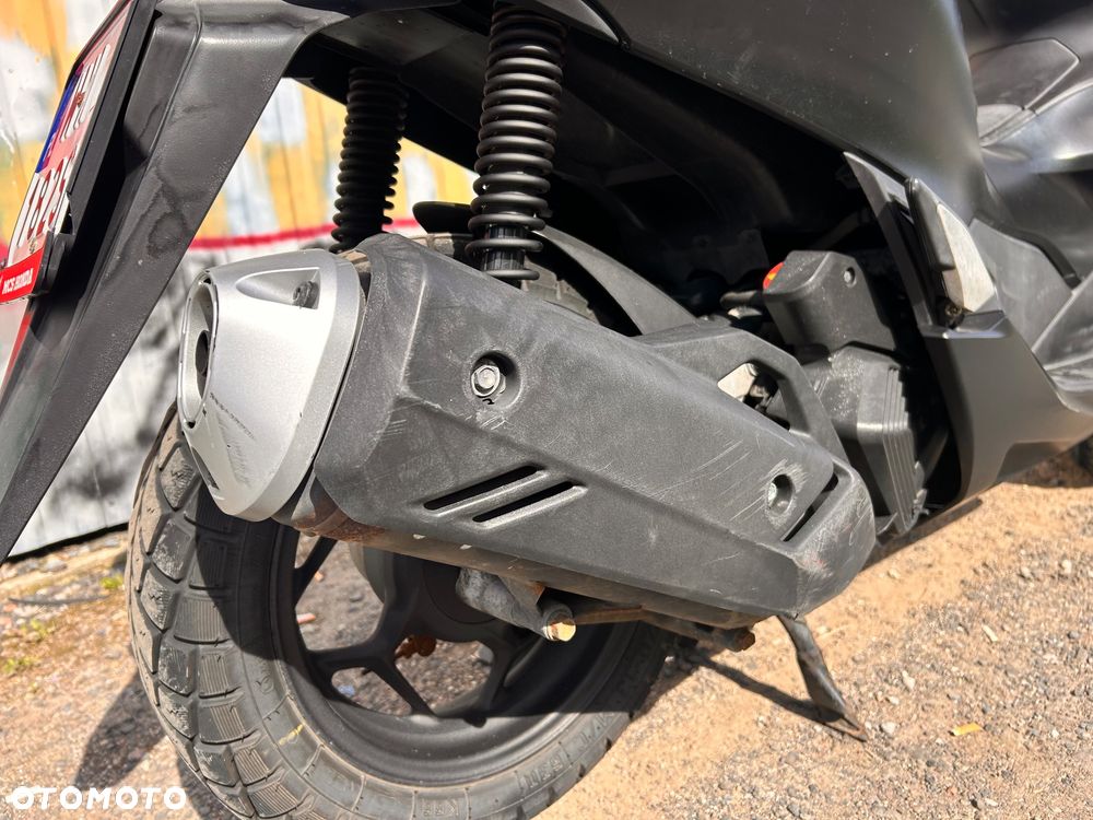 Honda PCX - 16