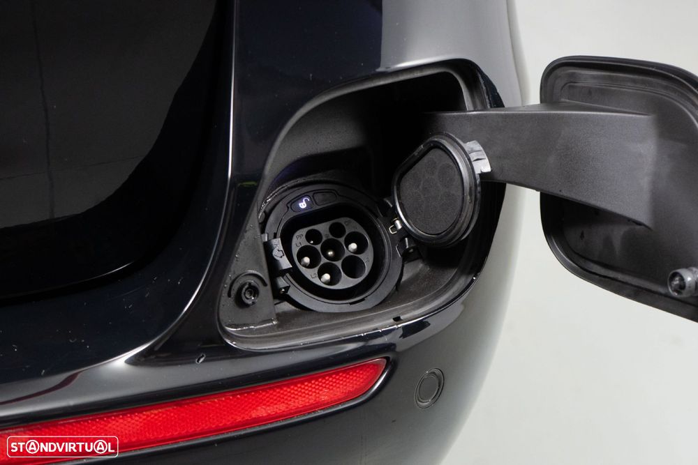 Mercedes-Benz E 300 de Avantgarde - 17