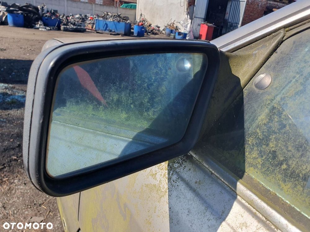 BOCZEK lewy kierowcy AUDI 100 cygaro kombi kwadraciak 1.6 1.8 benz ŁADNY - 4