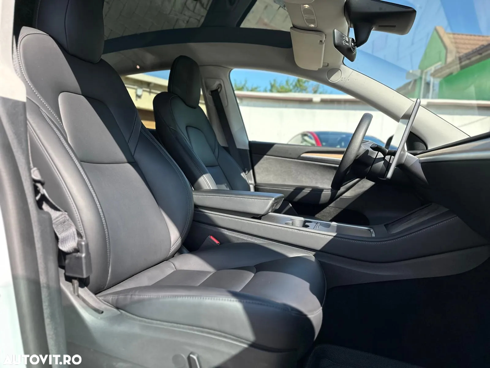 Tesla Model Y Long Range Dual Motor AWD - 21