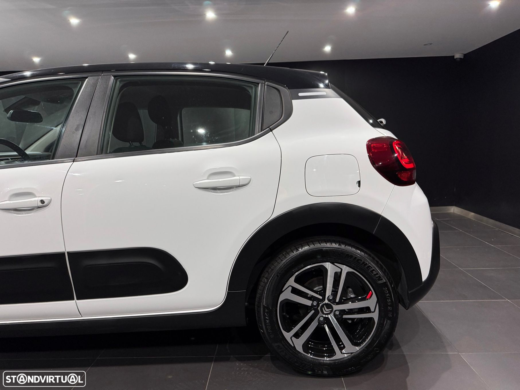Citroën C3 1.2 PureTech Shine EAT6 - 5