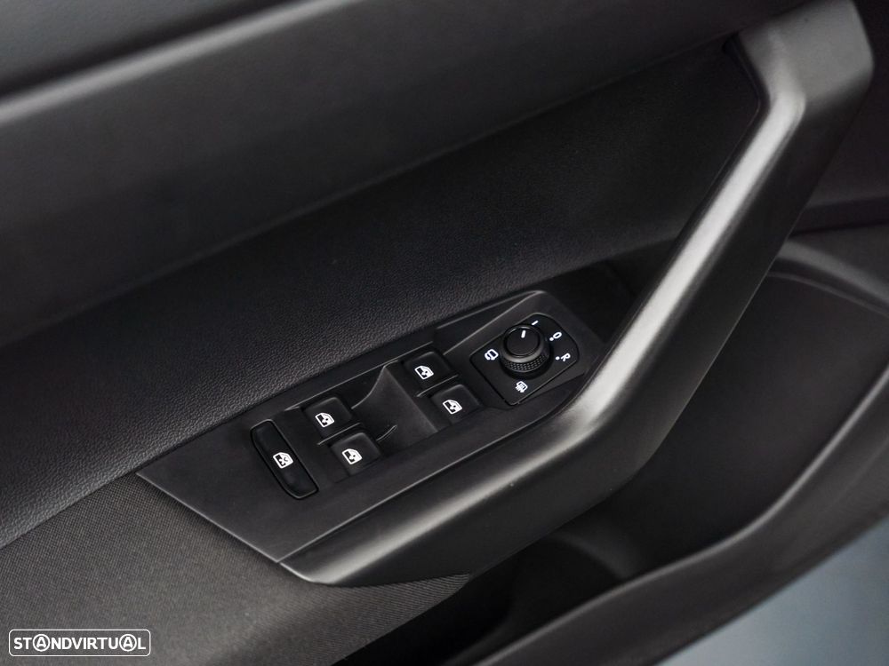 VW Taigo 1.0 TSI Urban - 17