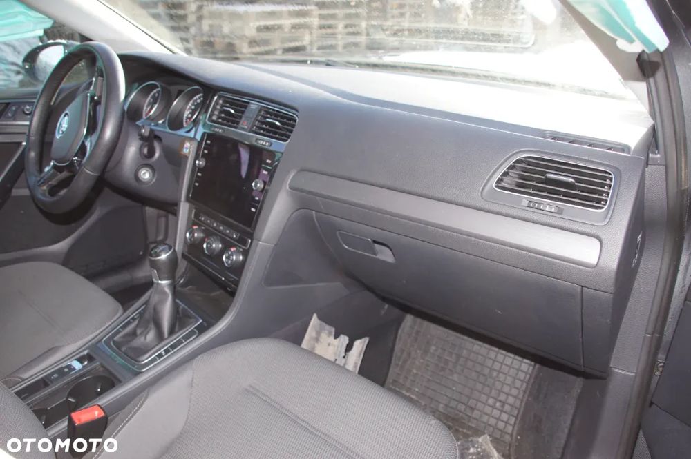 SKUP AUT MOTOCYKLI MASZYN ROLNICZYCH 692324777 ZŁOMOWANIE STACJA DEMONTAŻU POJAZDÓW AUTOSTROISZ LIPNO POJAZD NA CZĘŚCI GOLF 7 1.4 TSI 150 KM CZDA SKRZYNIA RSW LAKIER LR7H - 17