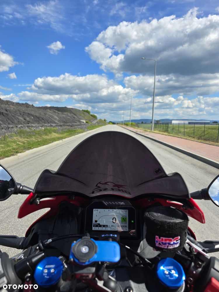 Honda CBR - 12
