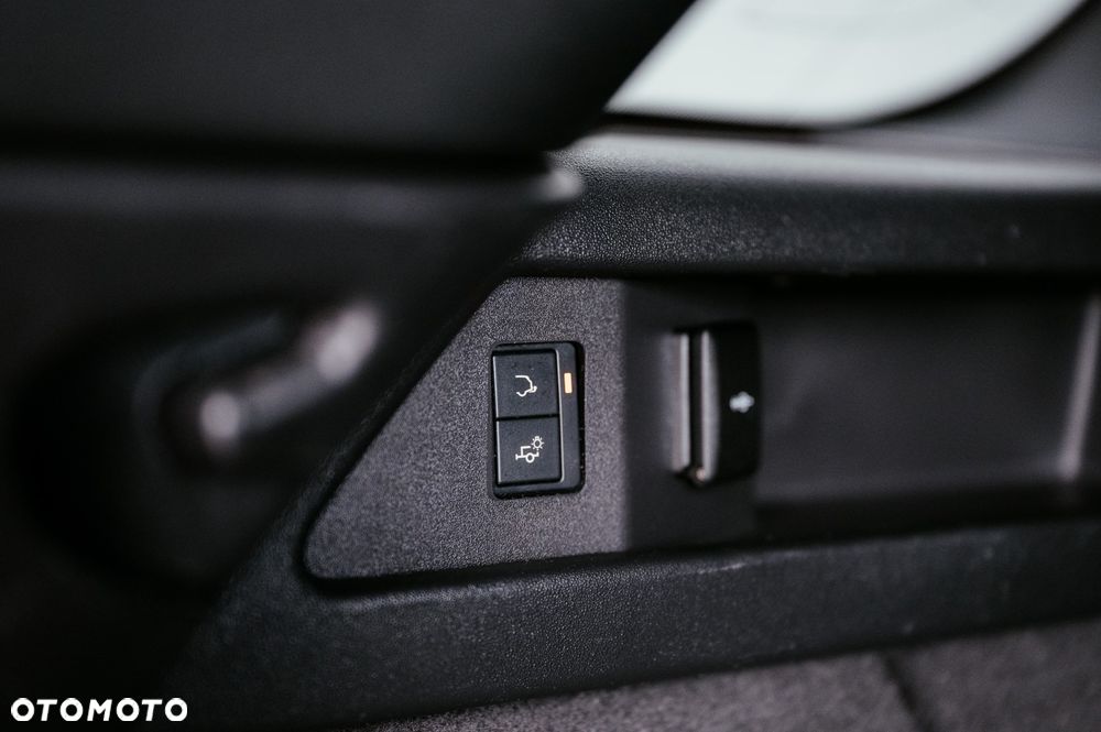 Land Rover Discovery Sport D165 Dynamic S - 27