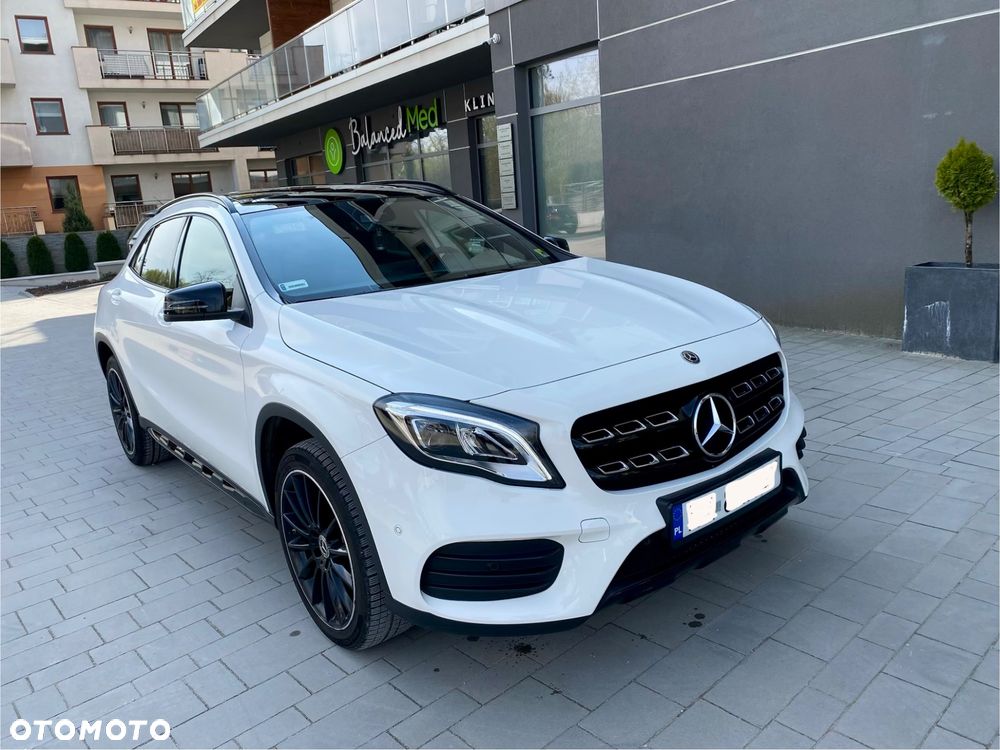 Mercedes-Benz GLA 200 7G-DCT AMG Line - 15