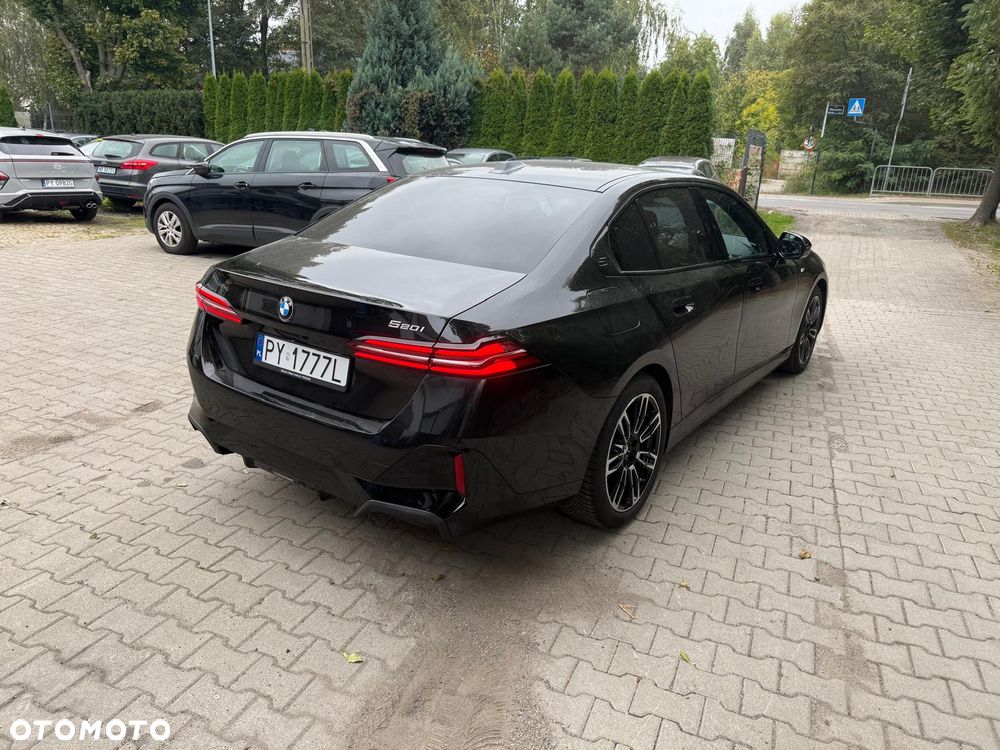 BMW Seria 5 520i M Sport Edition - 6