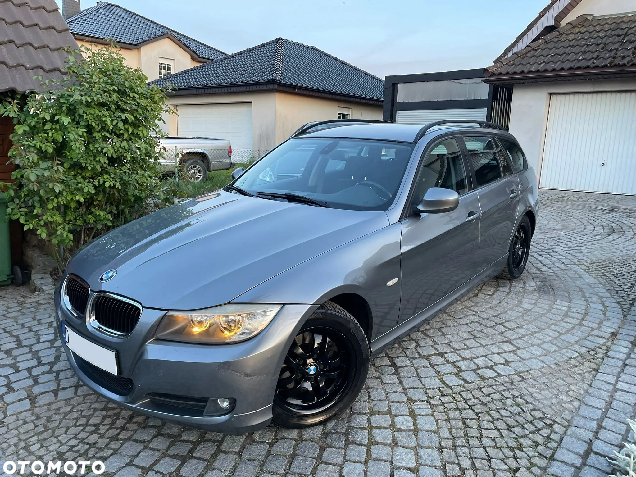 BMW Seria 3 318d Touring - 2