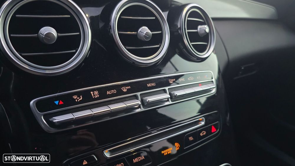 Mercedes-Benz C 63 AMG Standard - 25