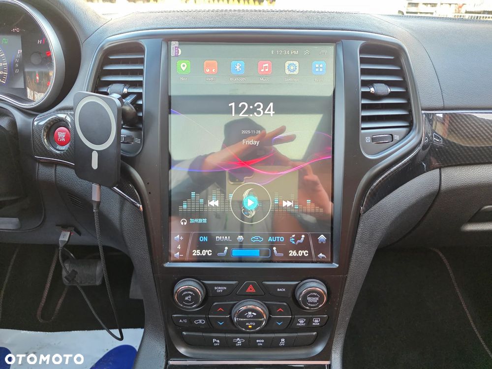 Jeep Grand Cherokee 6.4 V8 SRT8 - 11