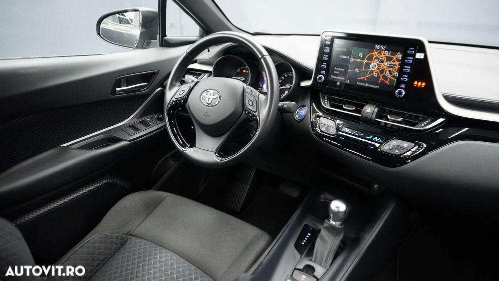 Toyota C-HR Hybrid Business-Edition - 31