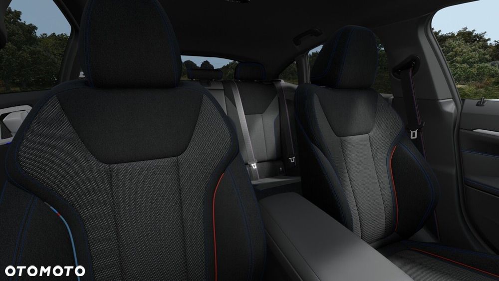 BMW i4 - 11