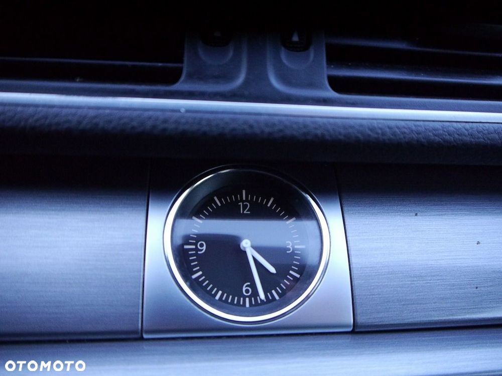 Volkswagen Passat - 24