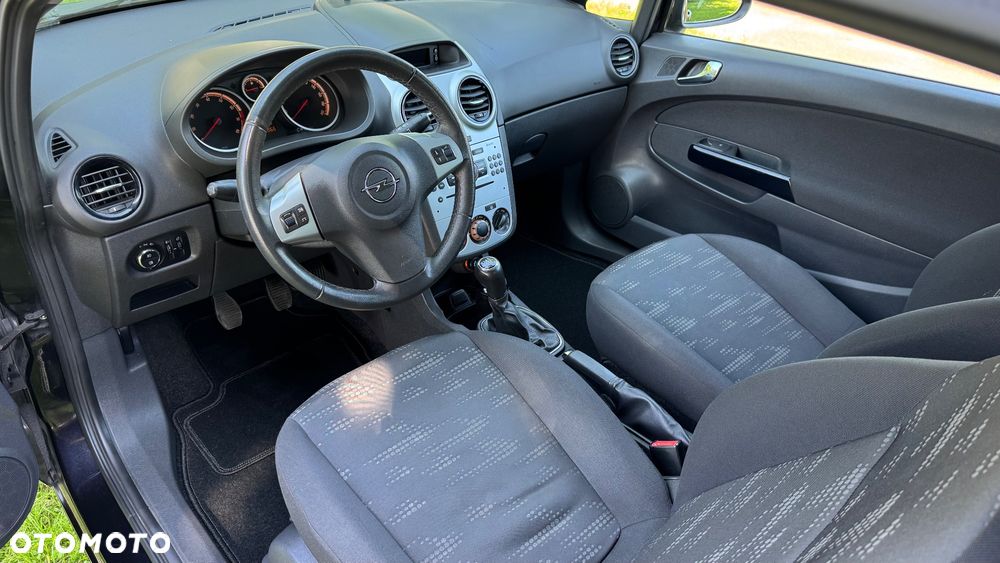 Opel Corsa 1.4 16V Satellite - 13