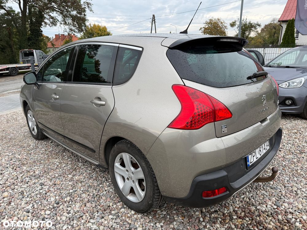 Peugeot 3008 Hybrid4 - 6