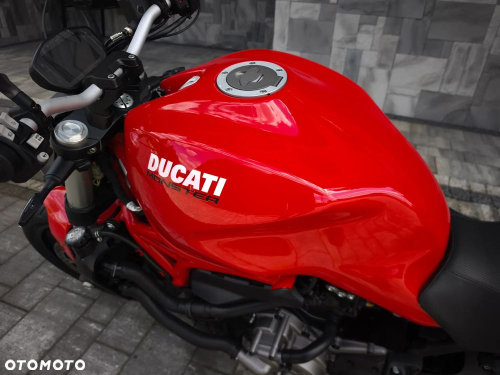 Ducati Monster - 27