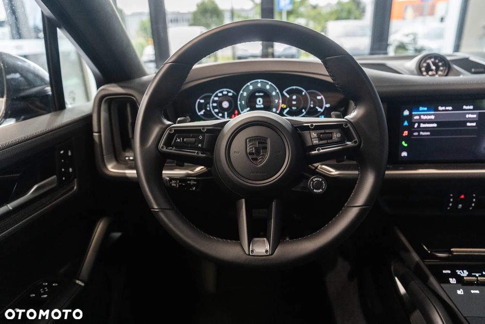 Porsche Cayenne Turbo E-Hybrid PHEV - 17