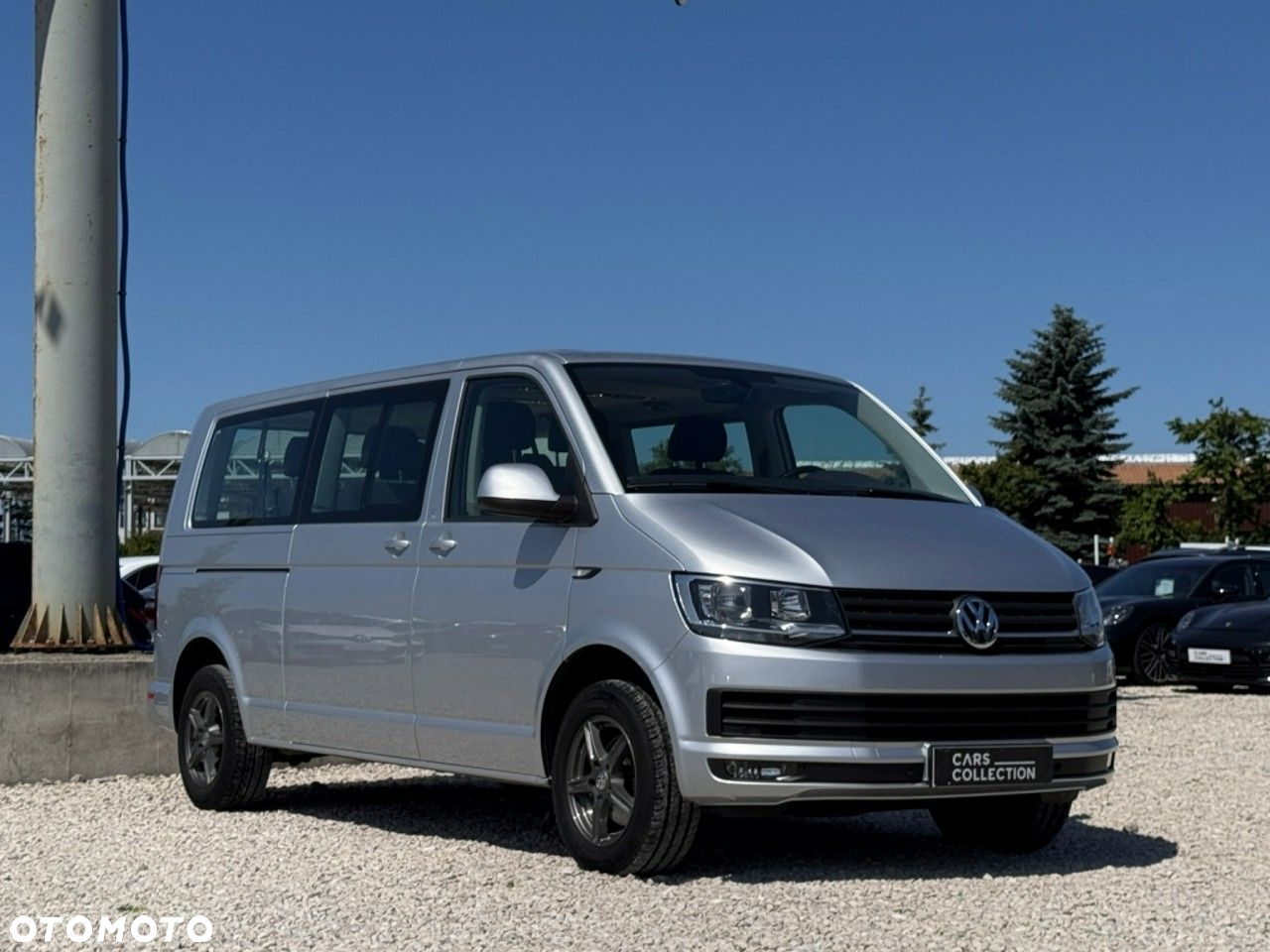 Volkswagen Caravelle - 2