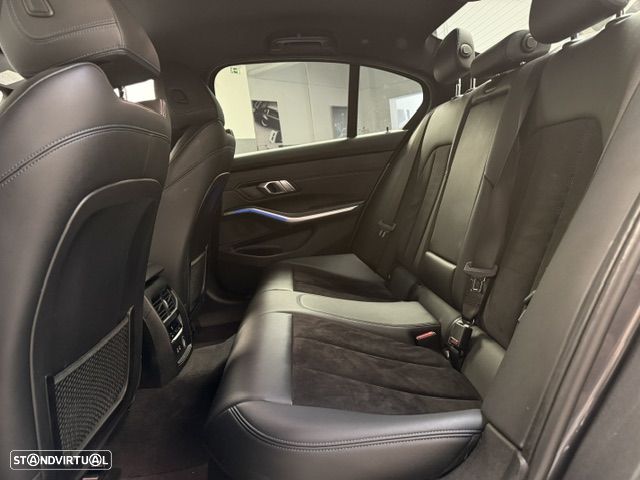 BMW 320 d Pack M Shadow Auto - 12