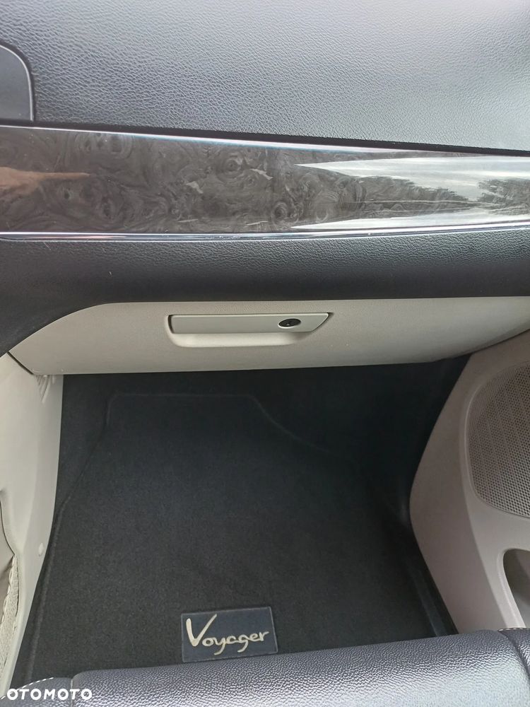Lancia Voyager 2.8 Multijet 16v Platinum - 14