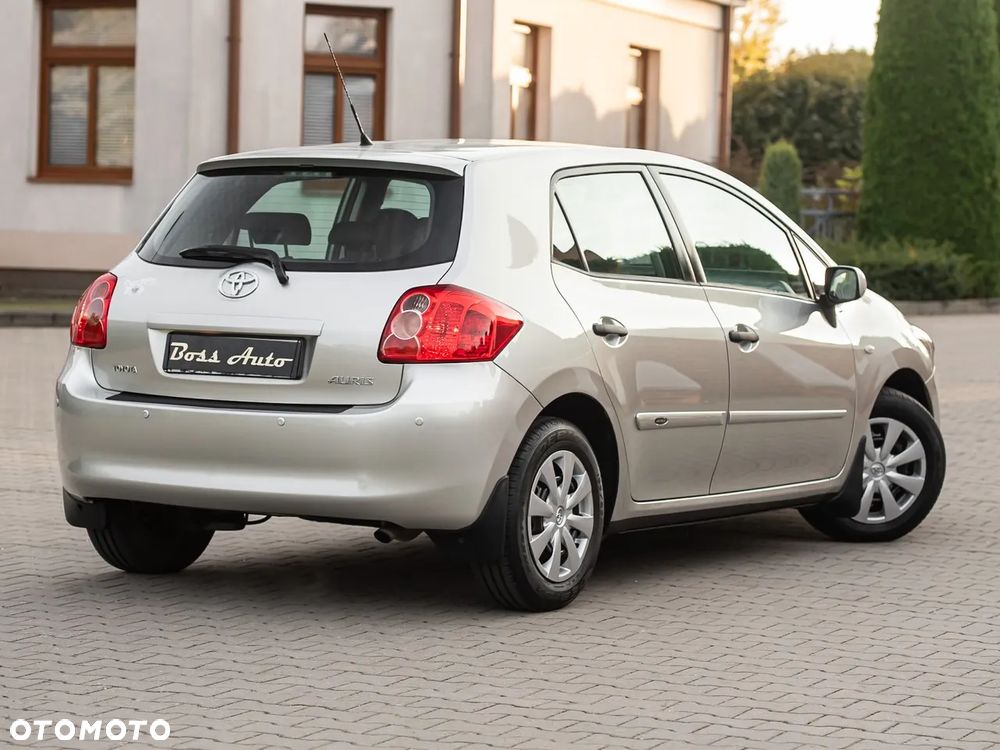 Toyota Auris - 13