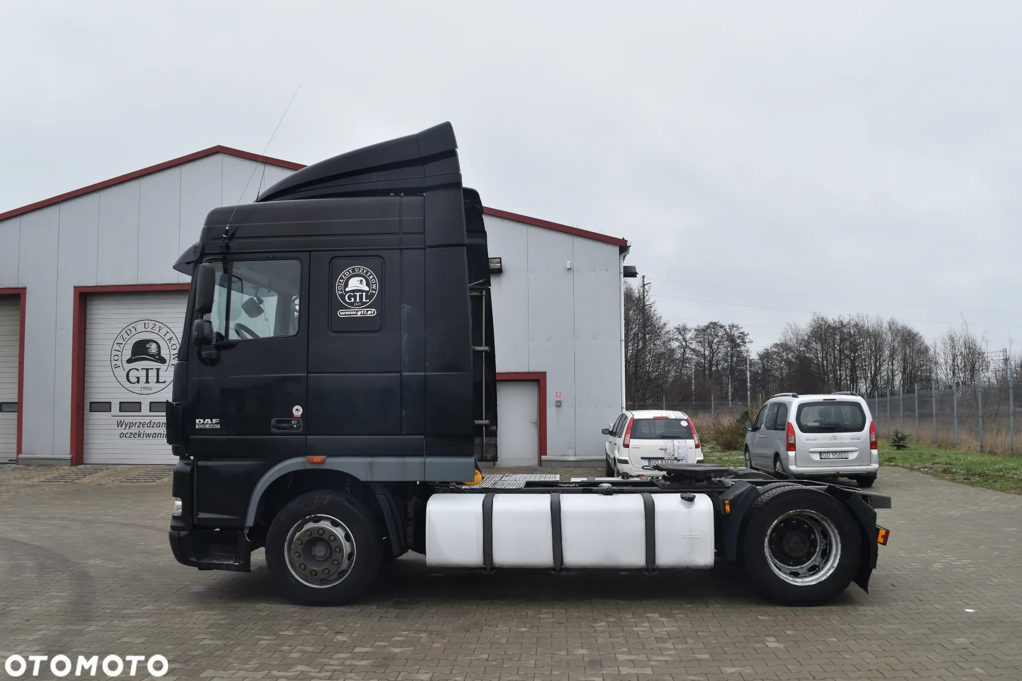 DAF XF 105.460 - 4