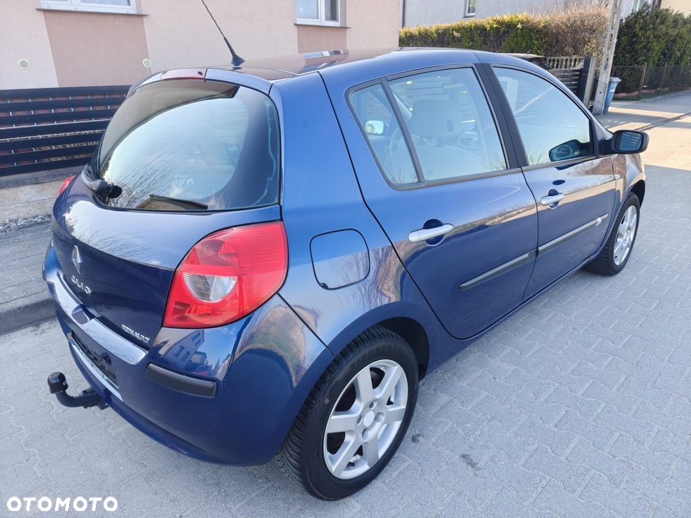 Renault Clio - 12