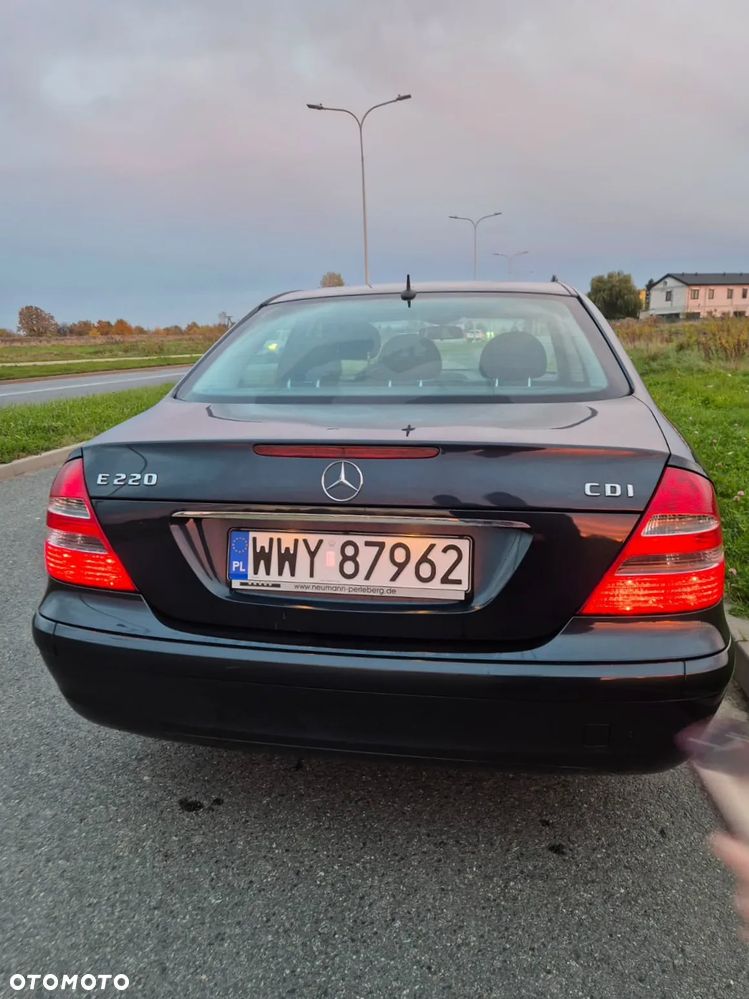 Mercedes-Benz Klasa E - 21