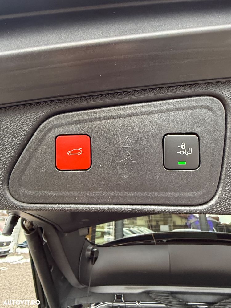 Peugeot 3008 225 e-EAT8 Allure Pack - 28