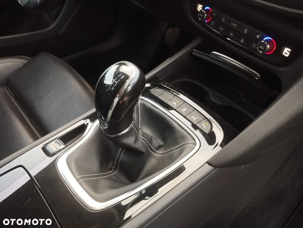 Opel Insignia 2.0 CDTI Executive S&S - 26