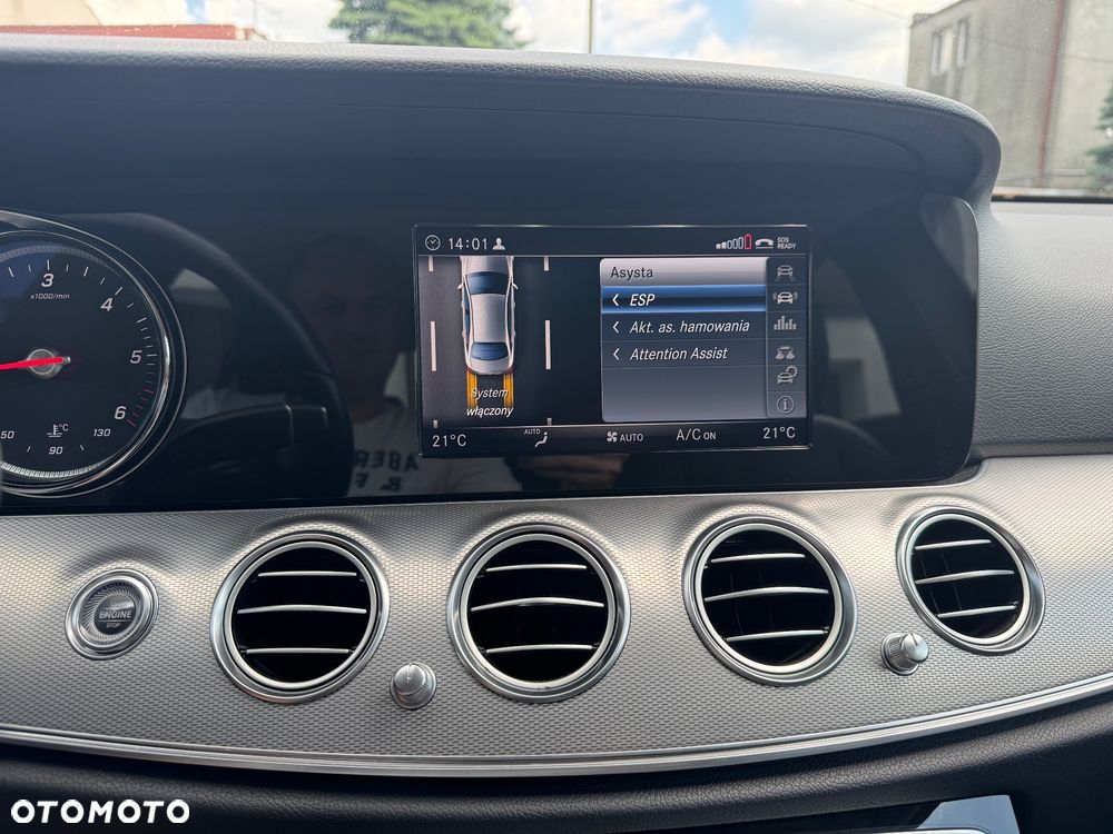 Mercedes-Benz Klasa E 220 d 4-Matic 9G-TRONIC - 14