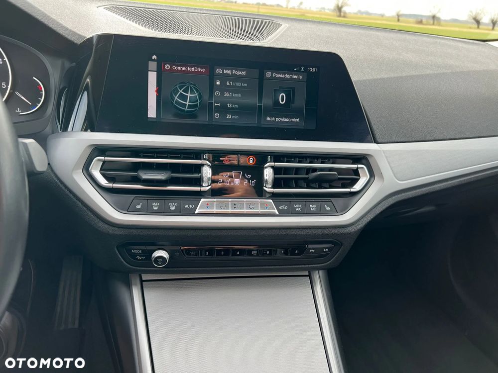 BMW Seria 3 320d Edition Luxury Line Purity - 15