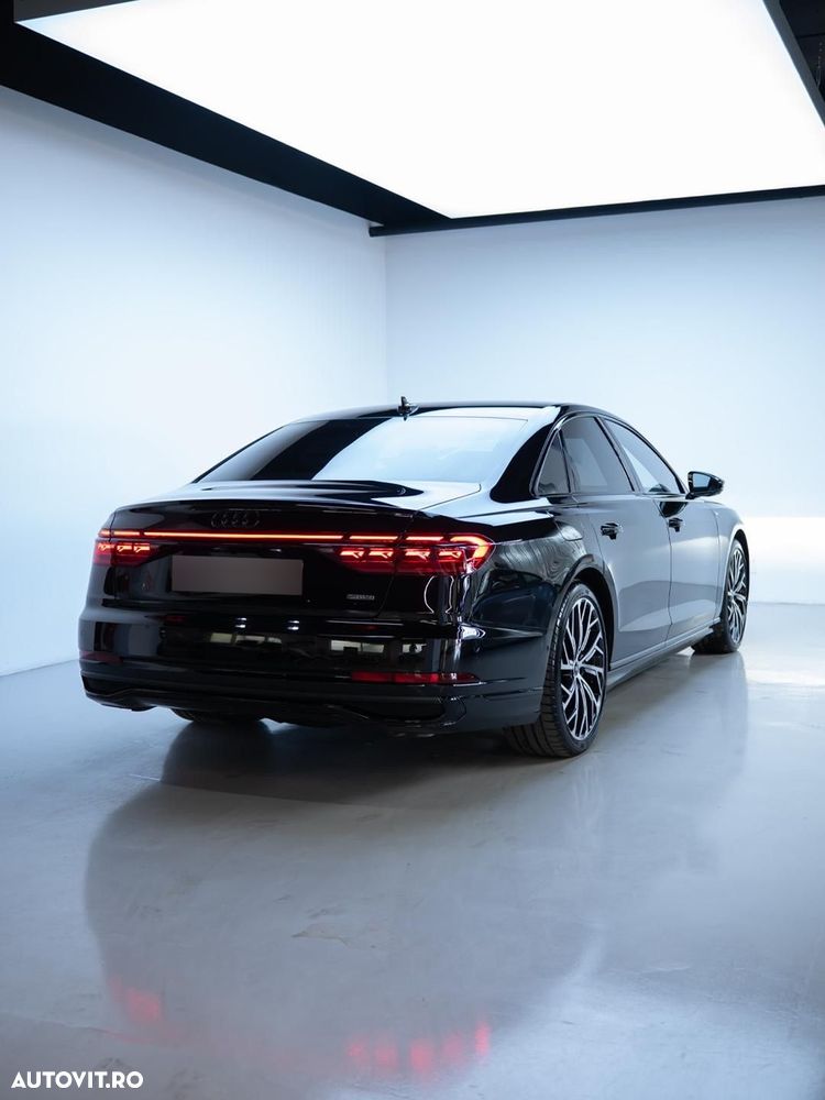 Audi A8 - 7