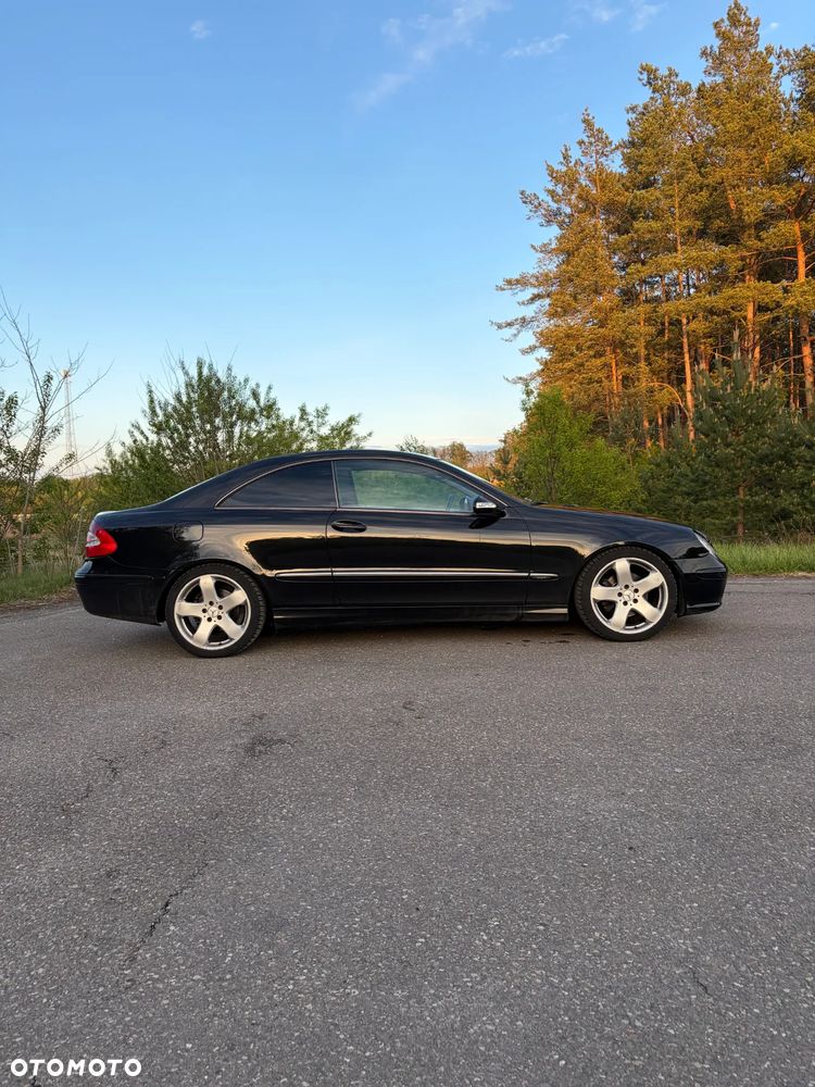 Mercedes-Benz CLK - 4