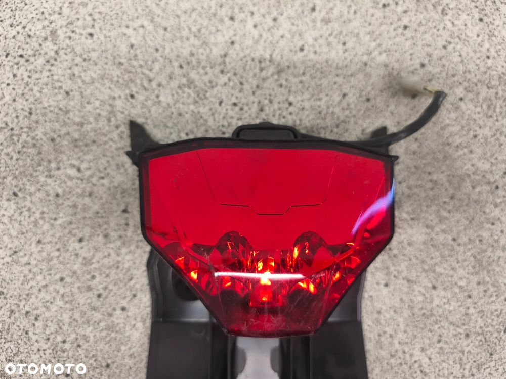 Lampa tył, tylna, wypełnienie lampy KTM 690 Duke - 7