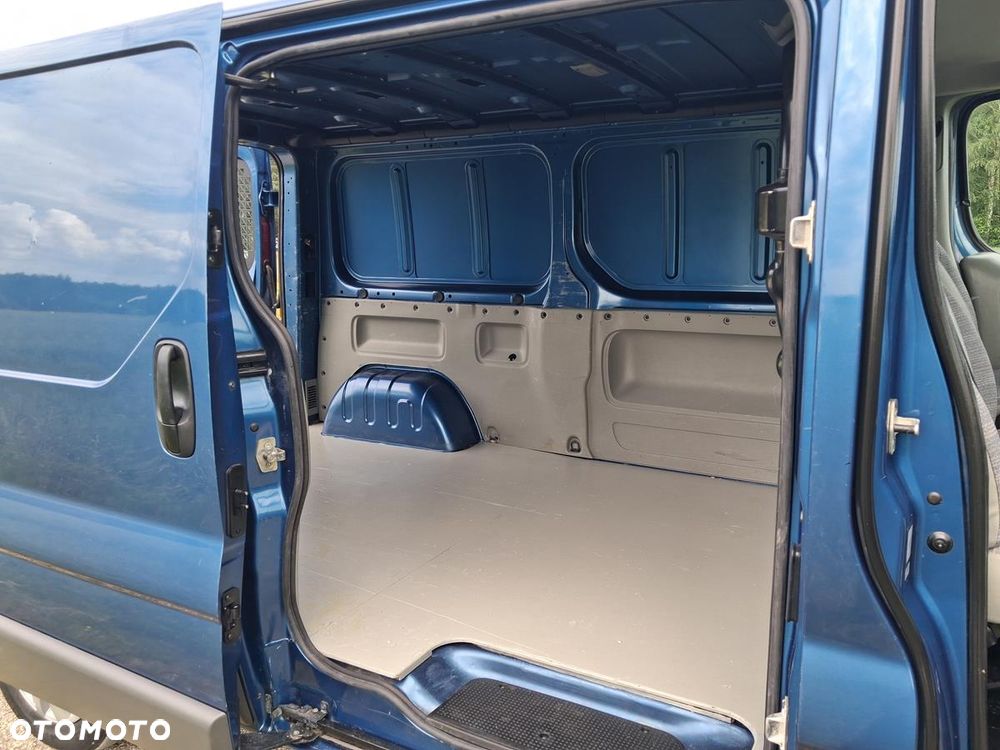 Renault Trafic - 22